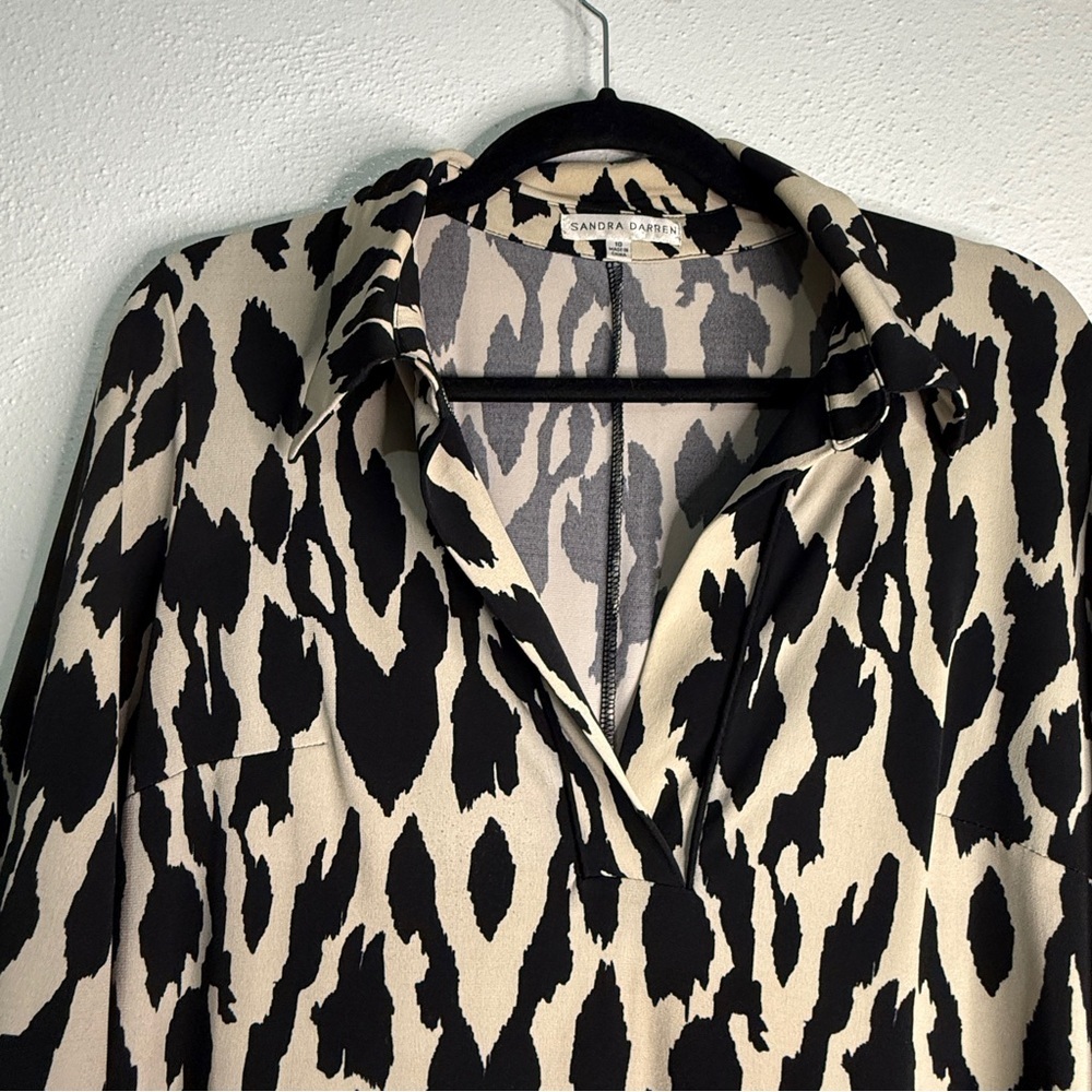 Sandra Darren Black and Cream Animal Print Shift Dress. Sz 10. - Picture 6 of 9